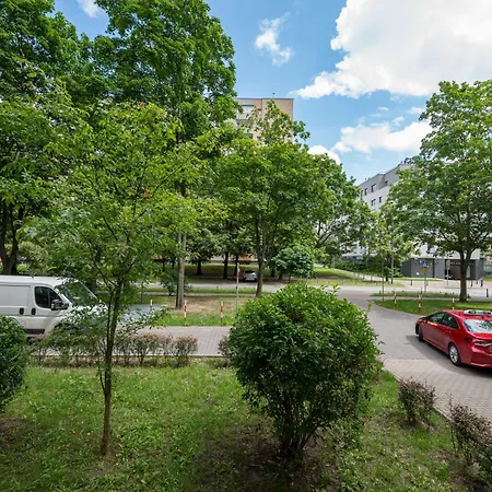 Metro Ksiecia Janusza Comfort Apartment Warsaw
